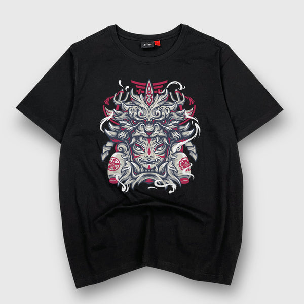 Kitsune - A Japanese style black heavyweight T-shirt featuring the design of an intricate Japanese-style kitsune printed on the front