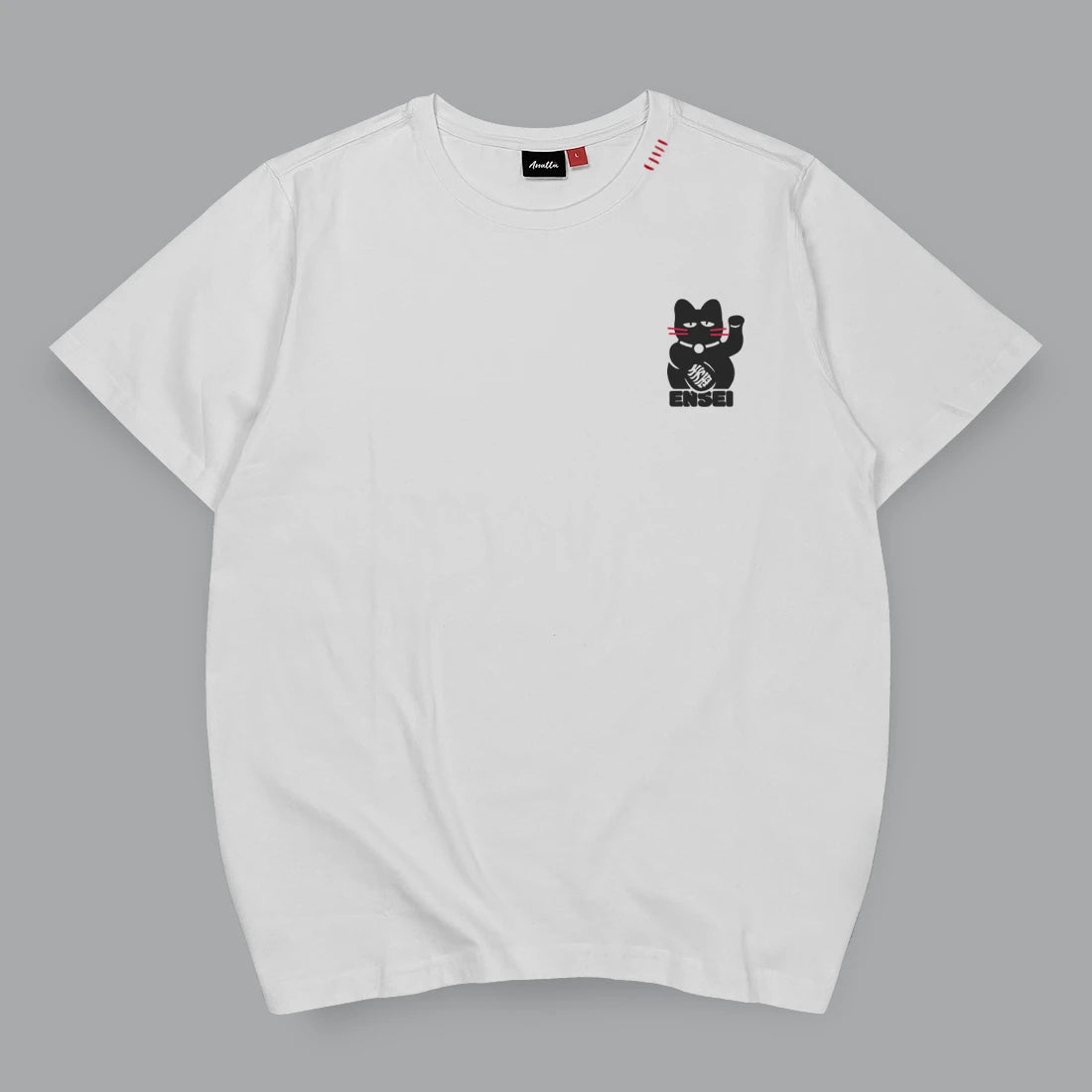 White T-shirt with Japanese-inspired lucky cat graphic - Anatta