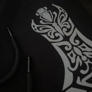 Kabura-ya - a close-up of a design of the traditional Japanese arrow printed on the Japanese style black sweatpants-2